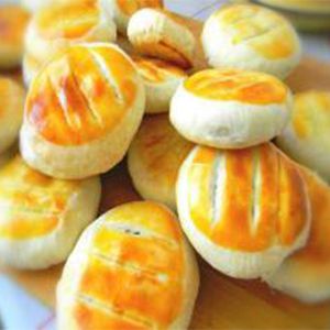 Chinese traditional flaky pastries